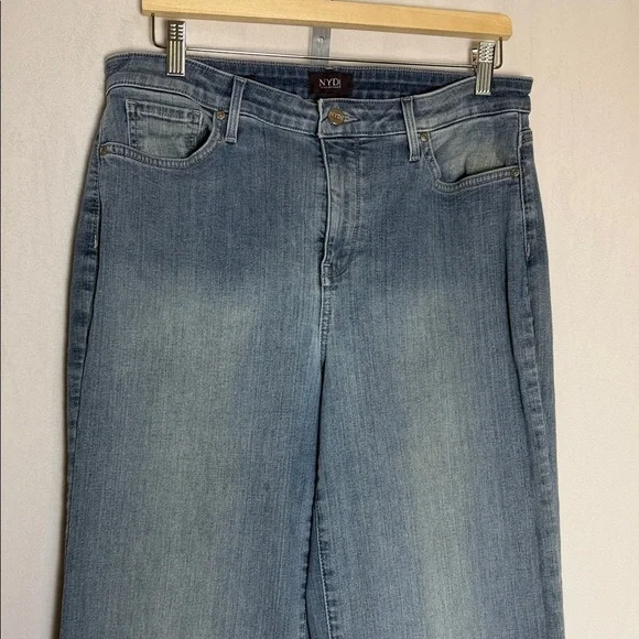 NYDJ Women's Wide Leg Medium Wash Jeans Size 12 Stretch Casual - Picture 2 of 13